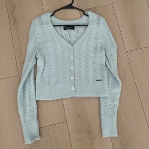 Abercrombie & Fitch size Small Light Blue Cozy Cropped Cardigan